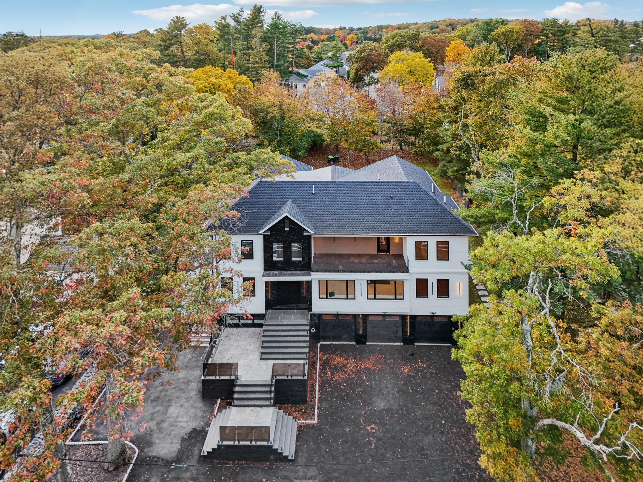 Greendale Ave-L2410-073.jpg