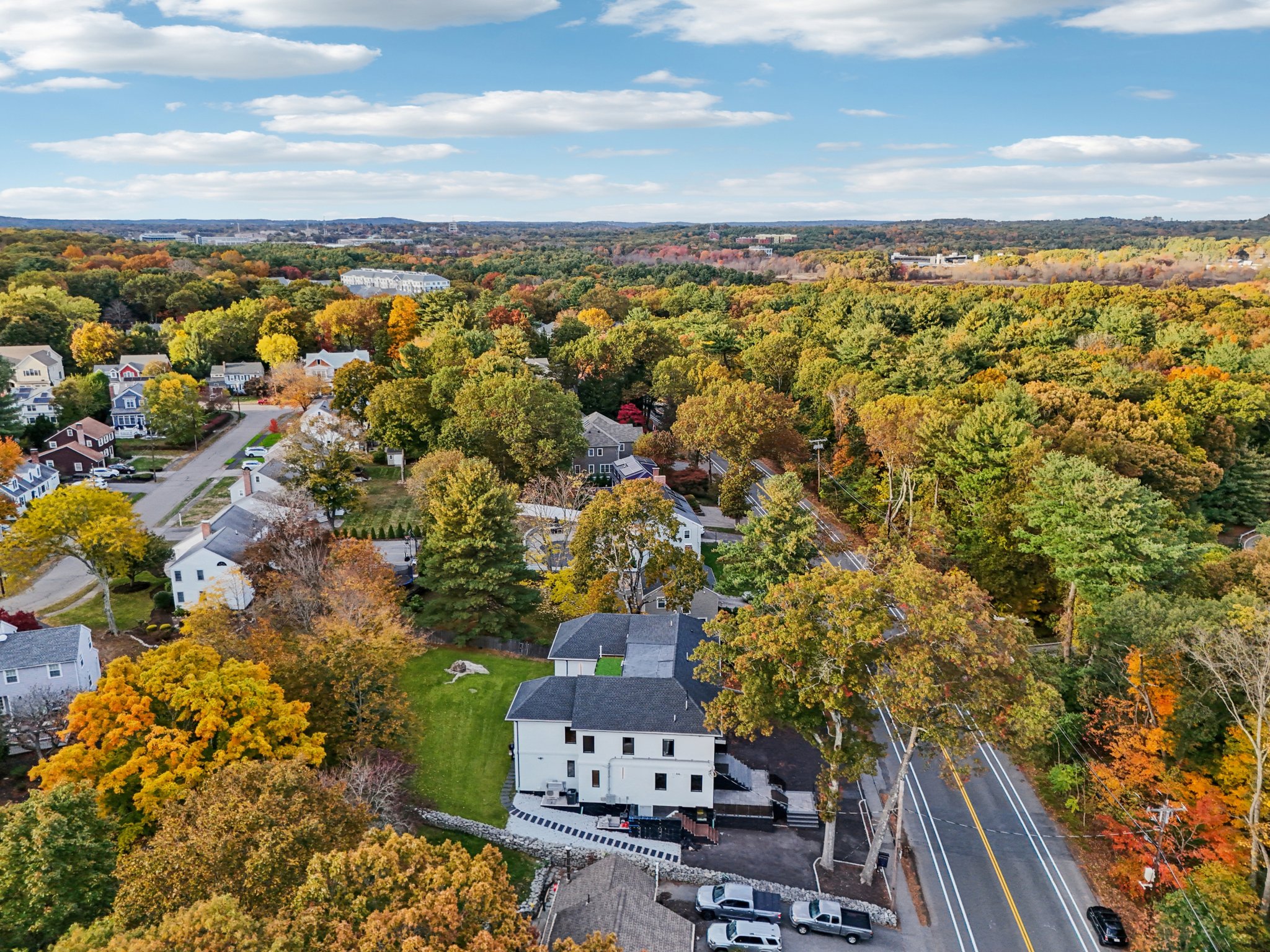 Greendale Ave-L2410-078.jpg