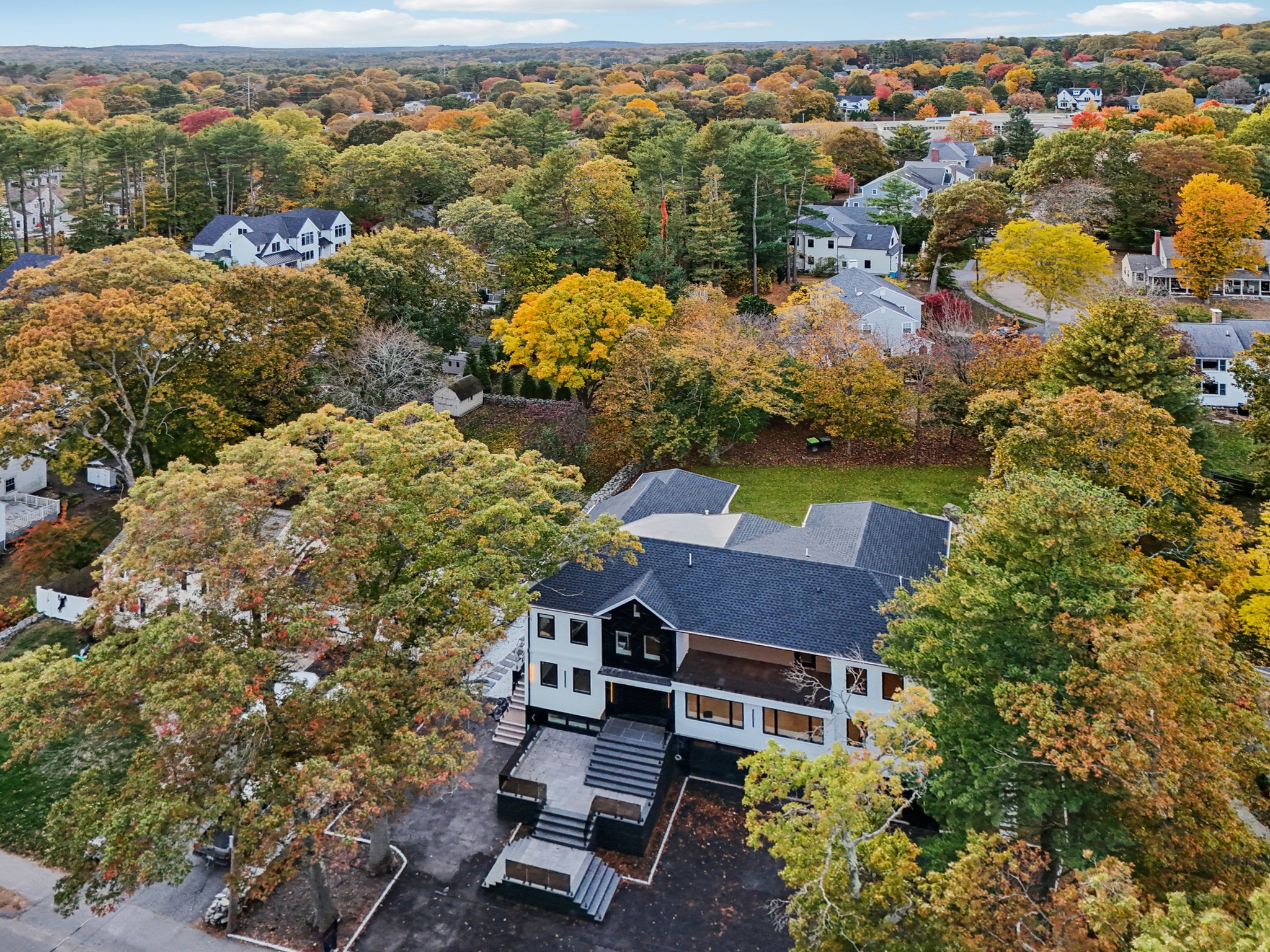 Greendale Ave-L2410-079.jpg