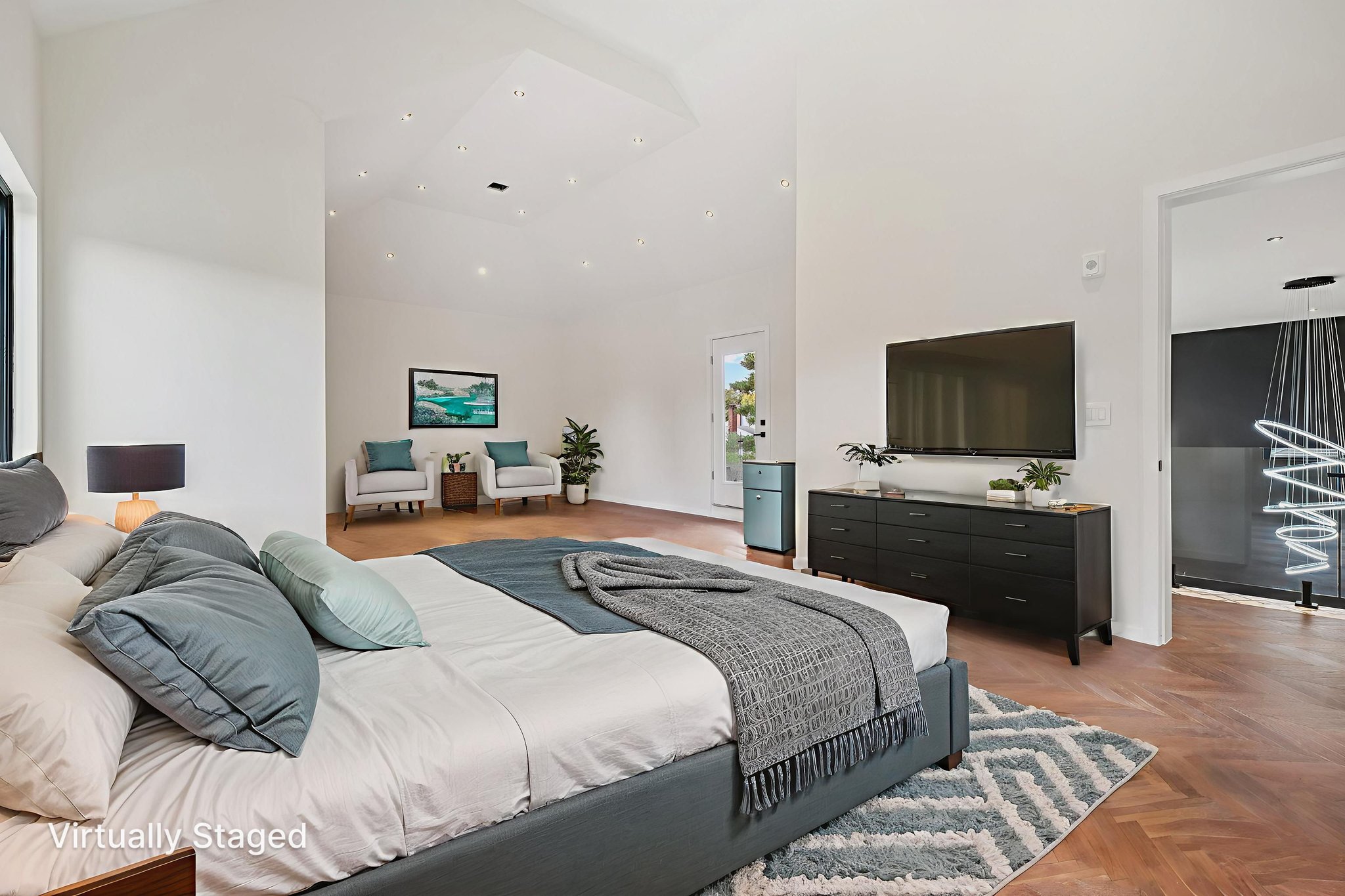 Greendale Ave-L2410-029 virtually staged.jpeg