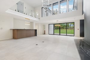 Greendale Ave-L2410-005.jpg