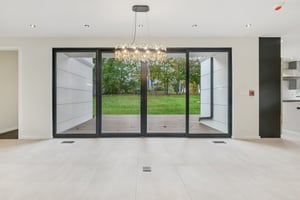 Greendale Ave-L2410-006.jpg