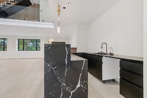 Greendale Ave-L2410-010.jpg