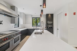 Greendale Ave-L2410-013.jpg