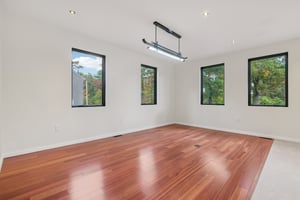 Greendale Ave-L2410-019.jpg