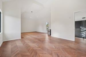 Greendale Ave-L2410-029.jpg