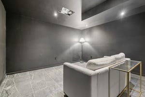 Greendale Ave-L2410-053.jpg