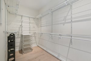 Greendale Ave-L2410-062.jpg