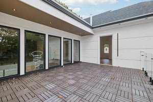 Greendale Ave-L2410-066.jpg