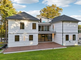 Greendale Ave-L2410-072.jpg