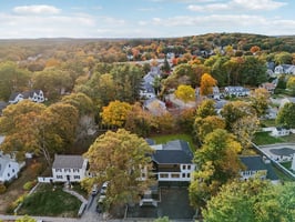 Greendale Ave-L2410-076.jpg