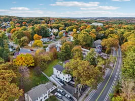 Greendale Ave-L2410-077.jpg