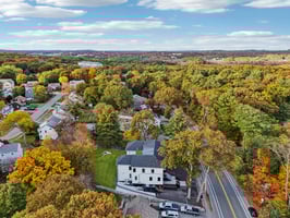 Greendale Ave-L2410-078.jpg