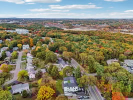 Greendale Ave-L2410-080.jpg