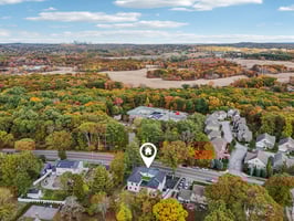 Greendale Ave-L2410-082.jpg