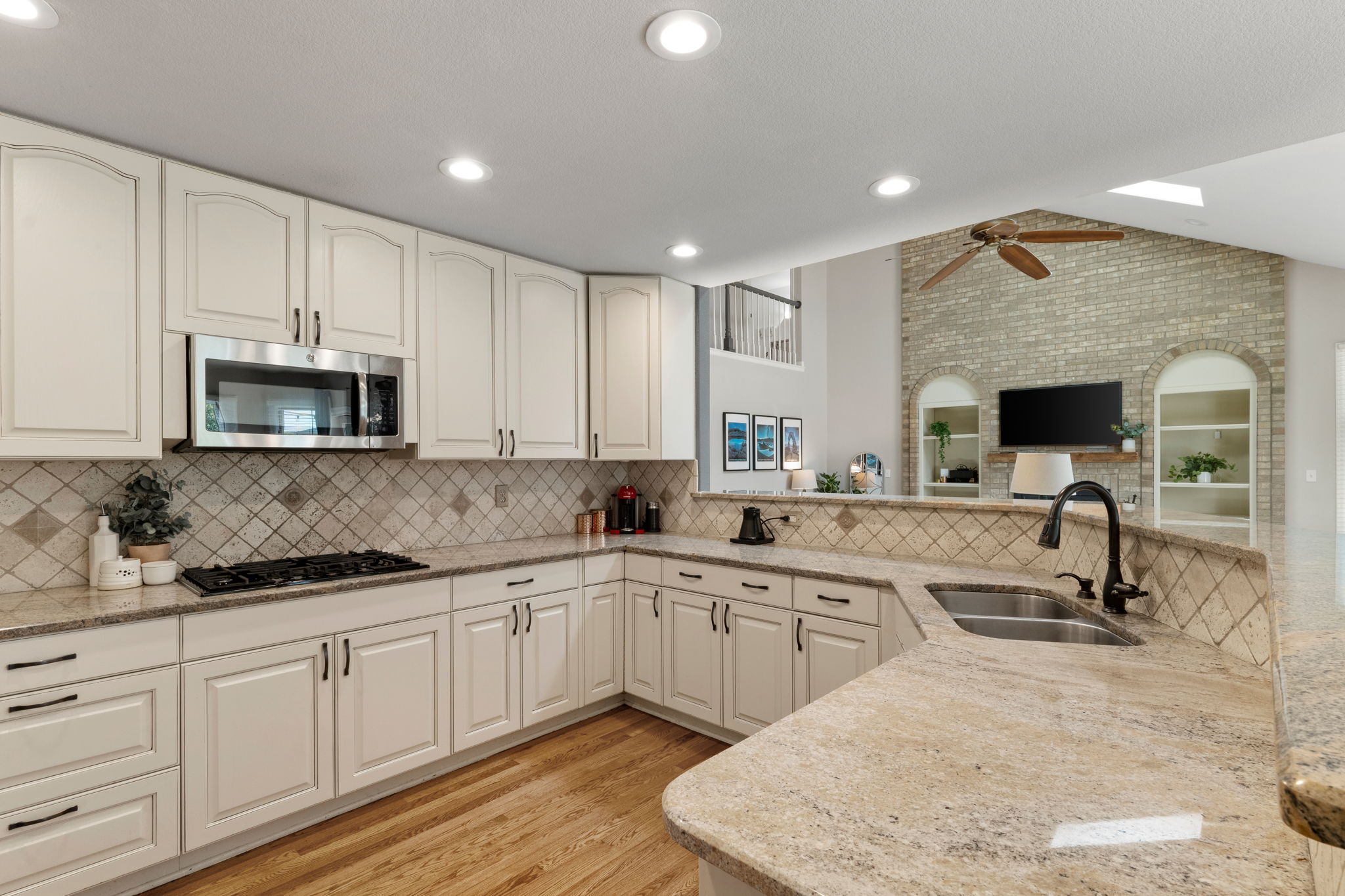 Kitchen 1