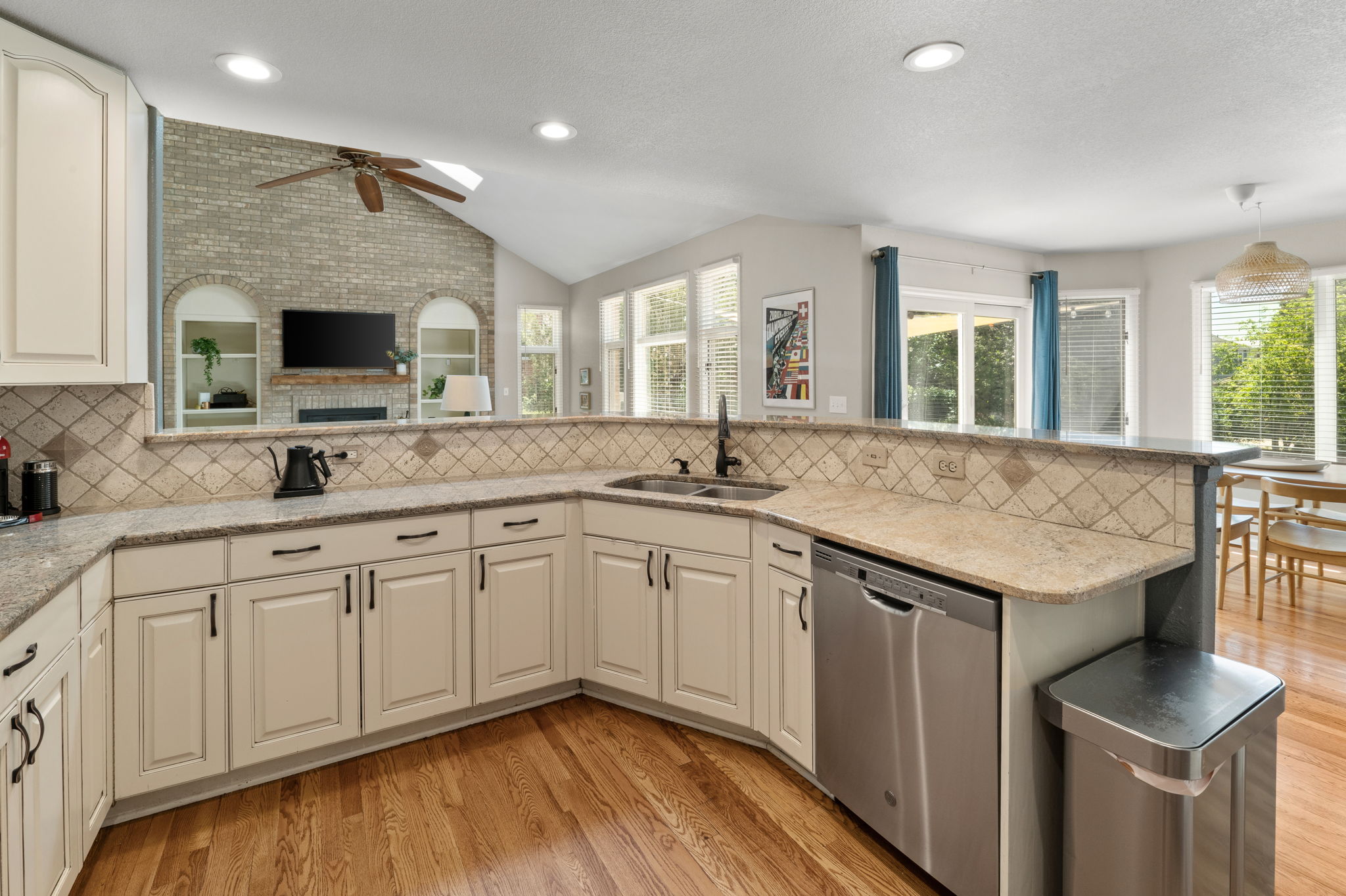 Kitchen 5