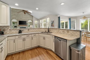 Kitchen 5