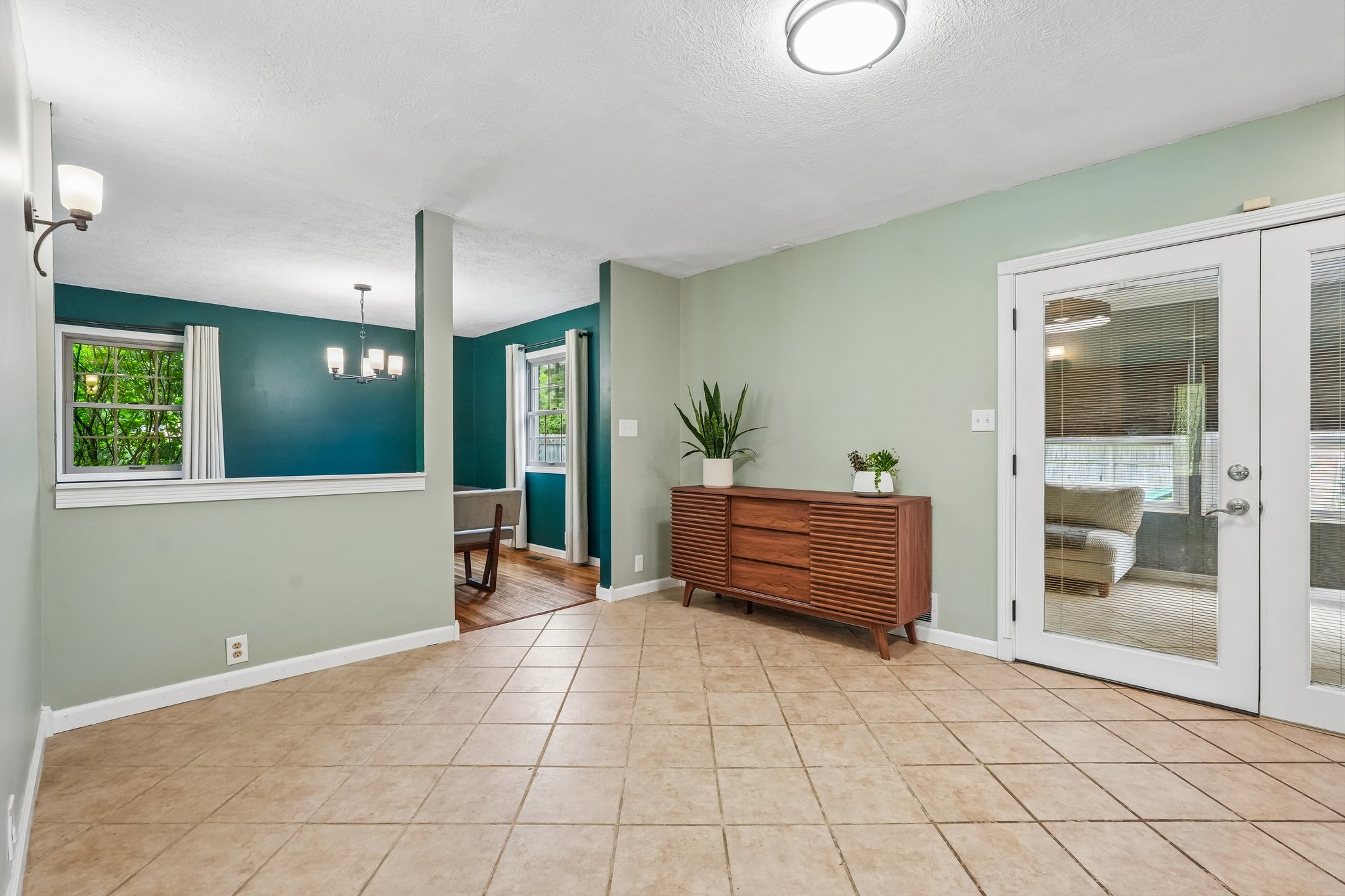 Briarclift Rd-S3004-027.jpg