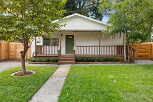  Photo 0
