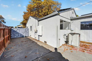  Photo 43