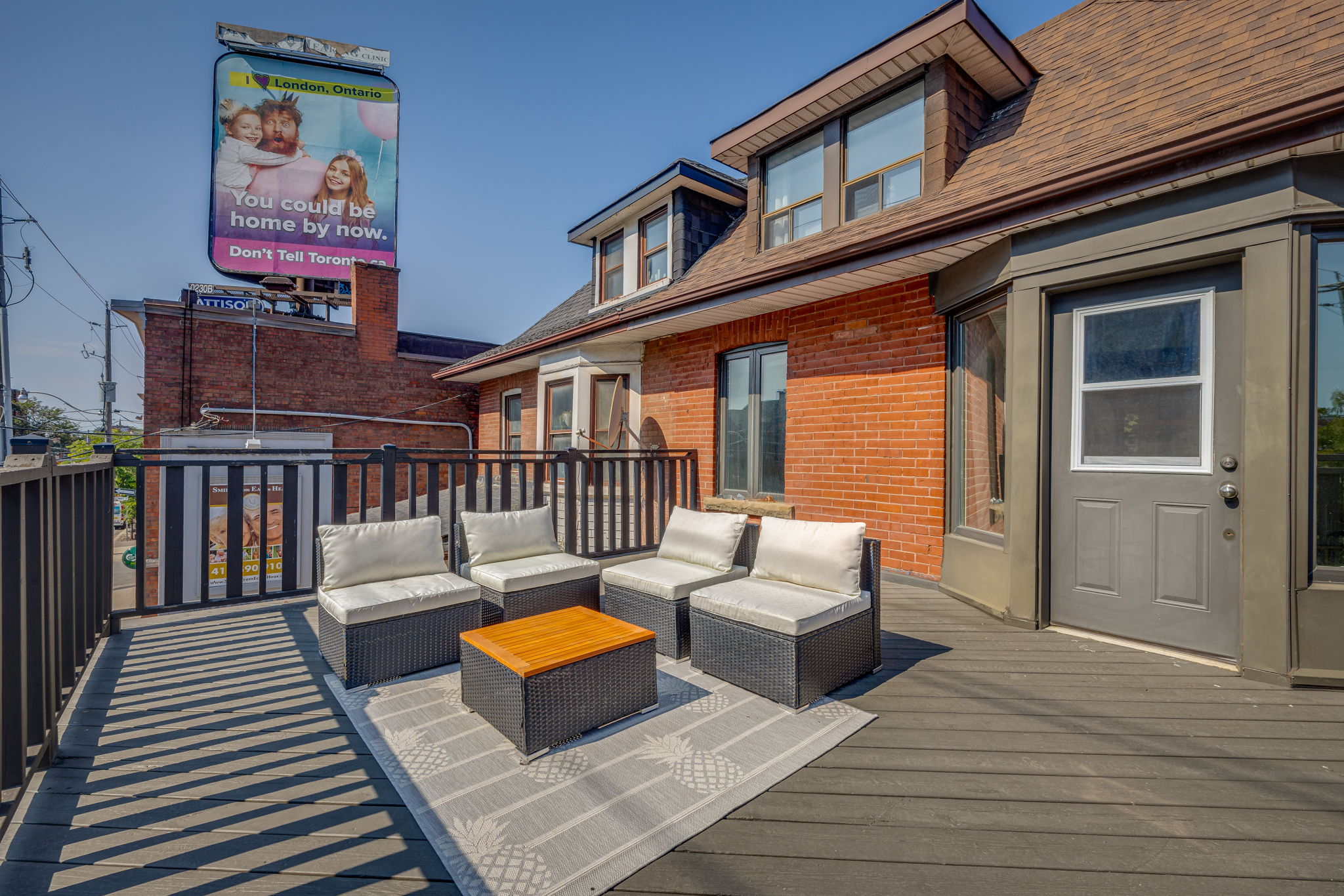 Toronto property showcase — delivered property photograph 38