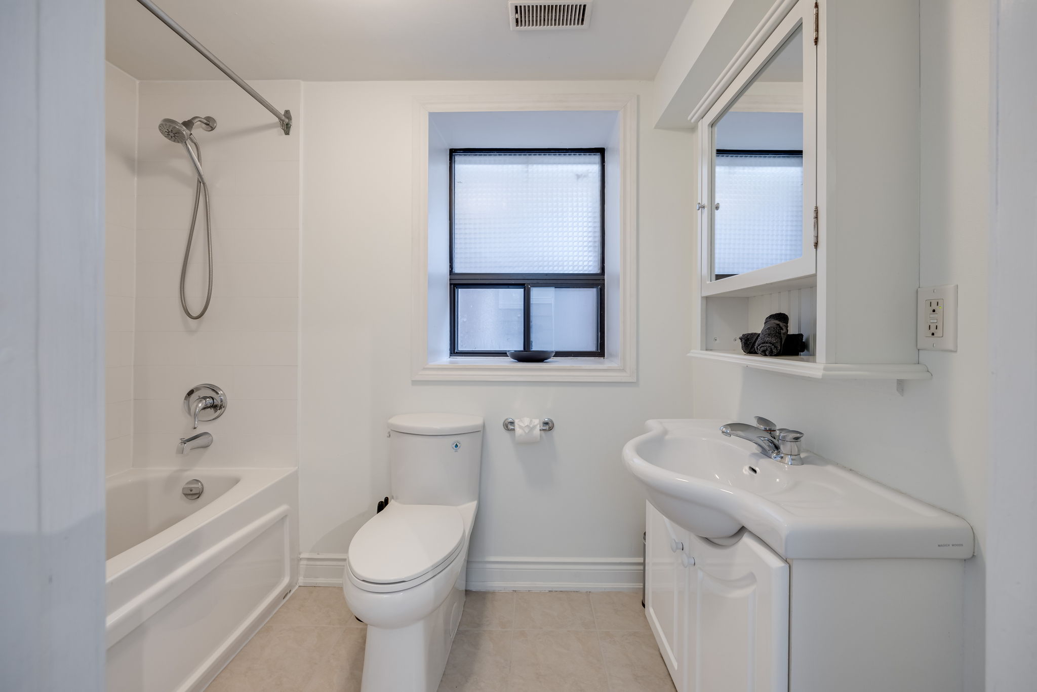 Toronto property showcase — delivered property photograph 9