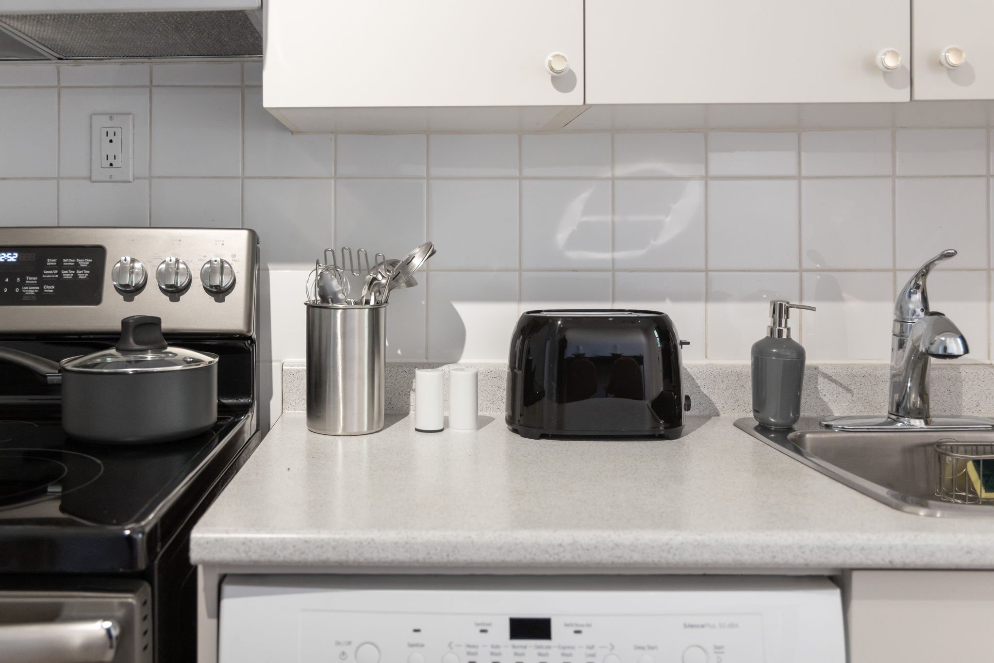 Toronto property showcase — delivered property photograph 29
