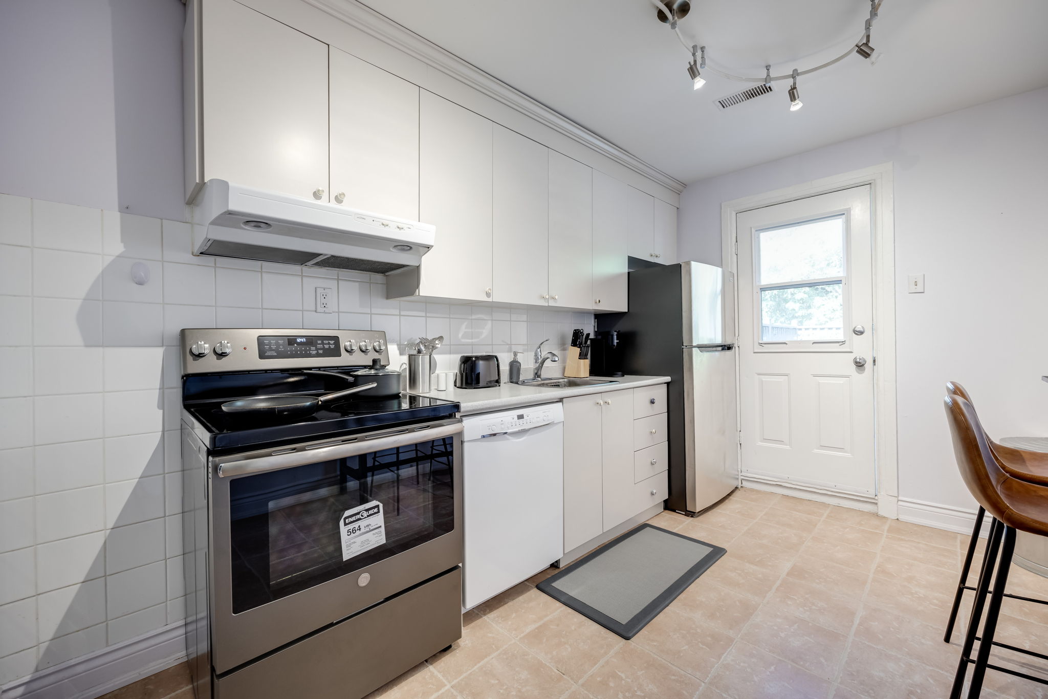 Toronto property showcase — delivered property photograph 12
