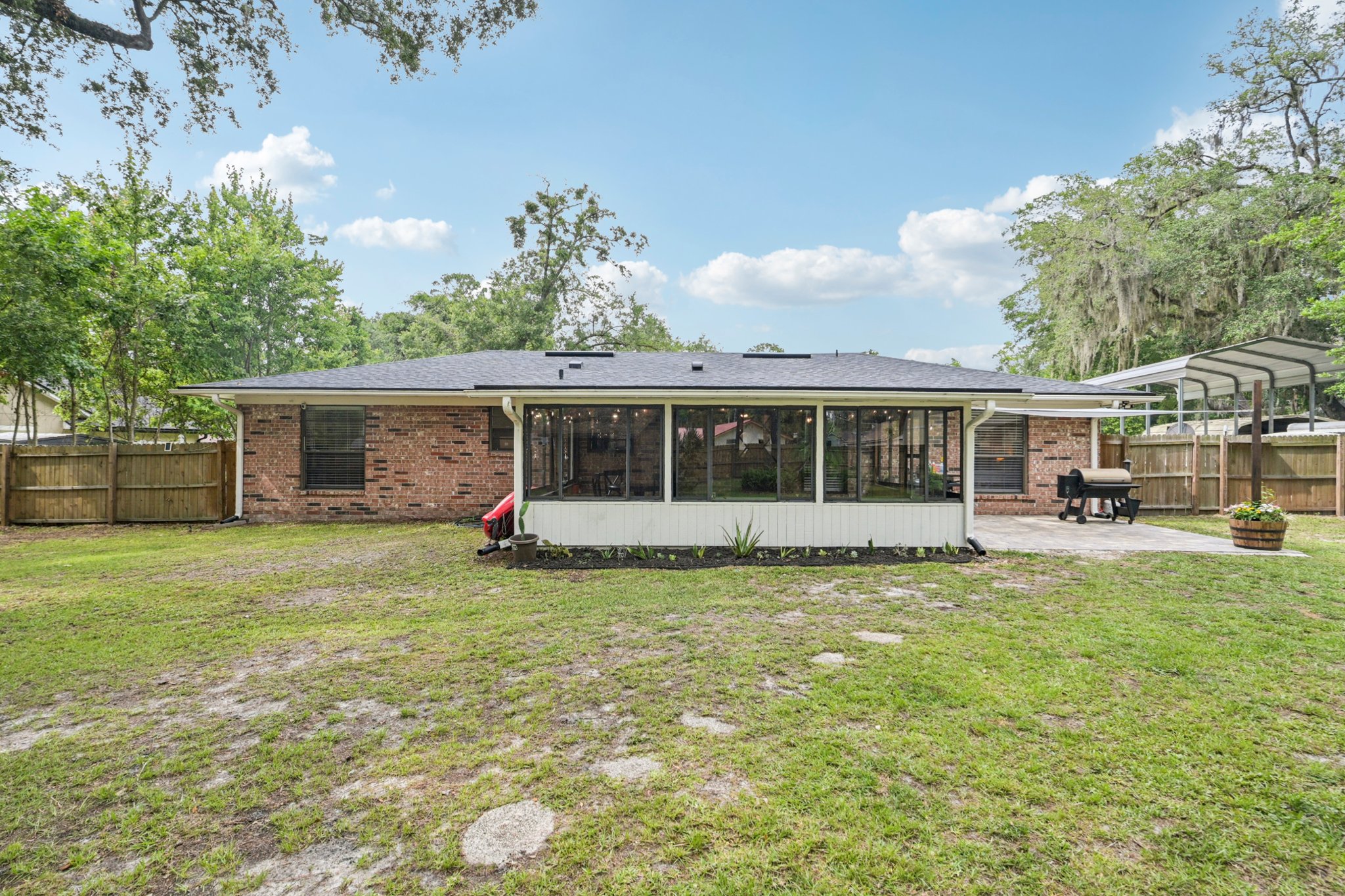 Live Oak Ln-0306-031.jpg