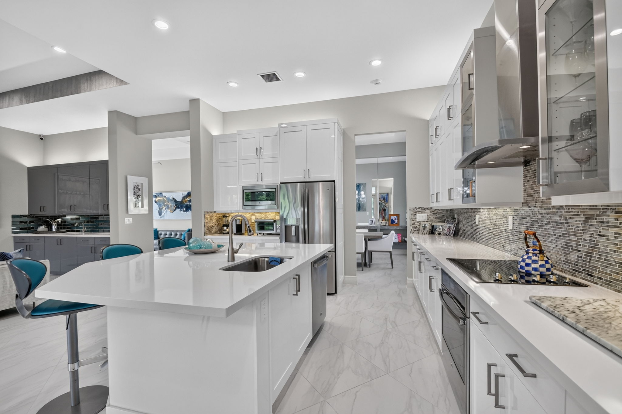  Photo 21