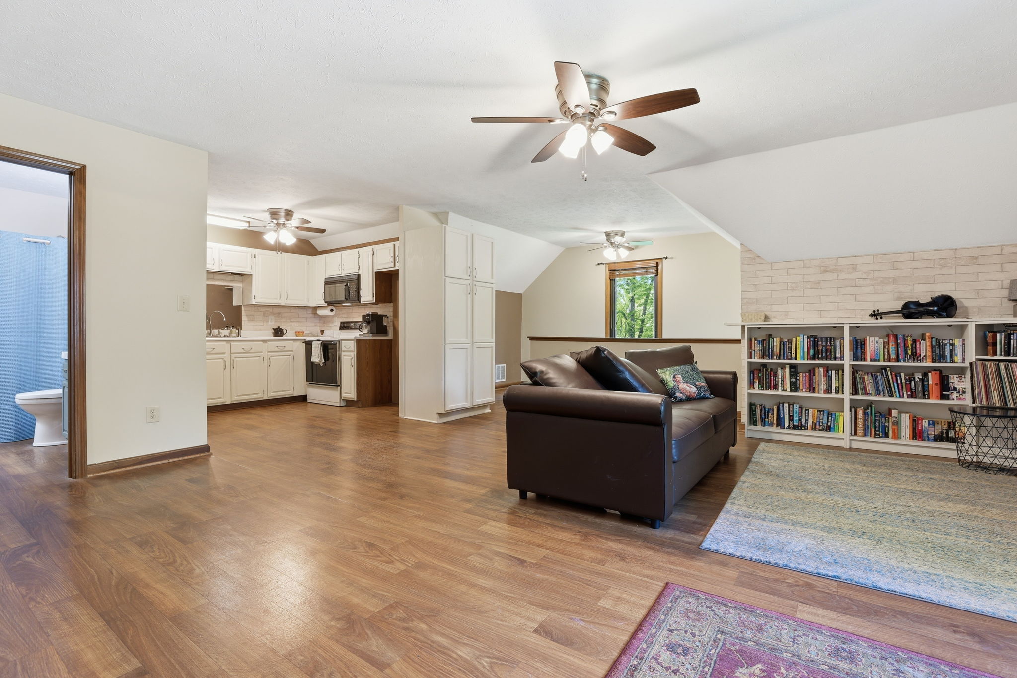  Photo 57