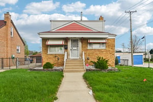 S Troy Ave-S1704-001.jpg