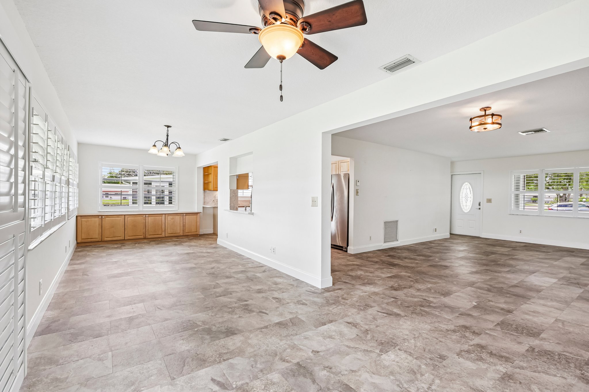 NW 10th Pl-S0207-019.jpg