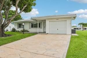 NW 10th Pl-S0207-003.jpg