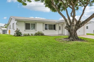 NW 10th Pl-S0207-005.jpg
