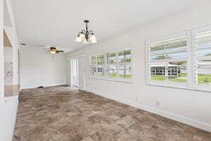 NW 10th Pl-S0207-021.jpg