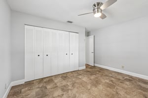 NW 10th Pl-S0207-024.jpg