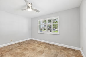 NW 10th Pl-S0207-026.jpg
