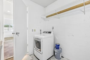 NW 10th Pl-S0207-036.jpg