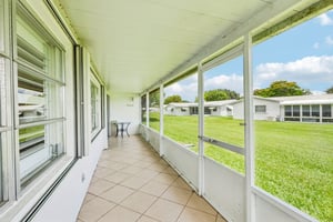 NW 10th Pl-S0207-038.jpg