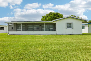 NW 10th Pl-S0207-040.jpg