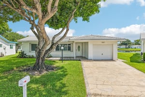 NW 10th Pl-S0207-047.jpg