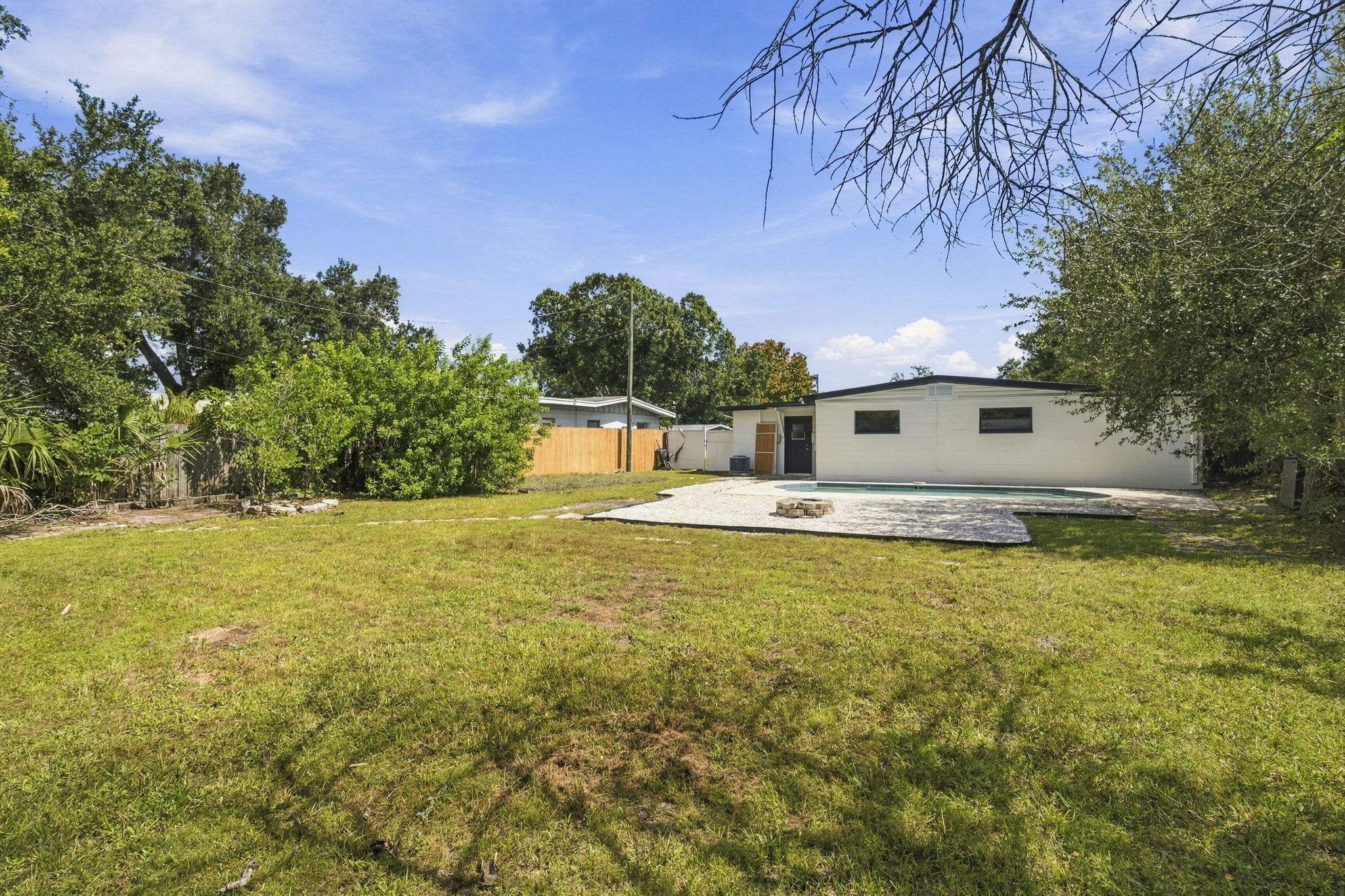 Rear Exteriors (6)