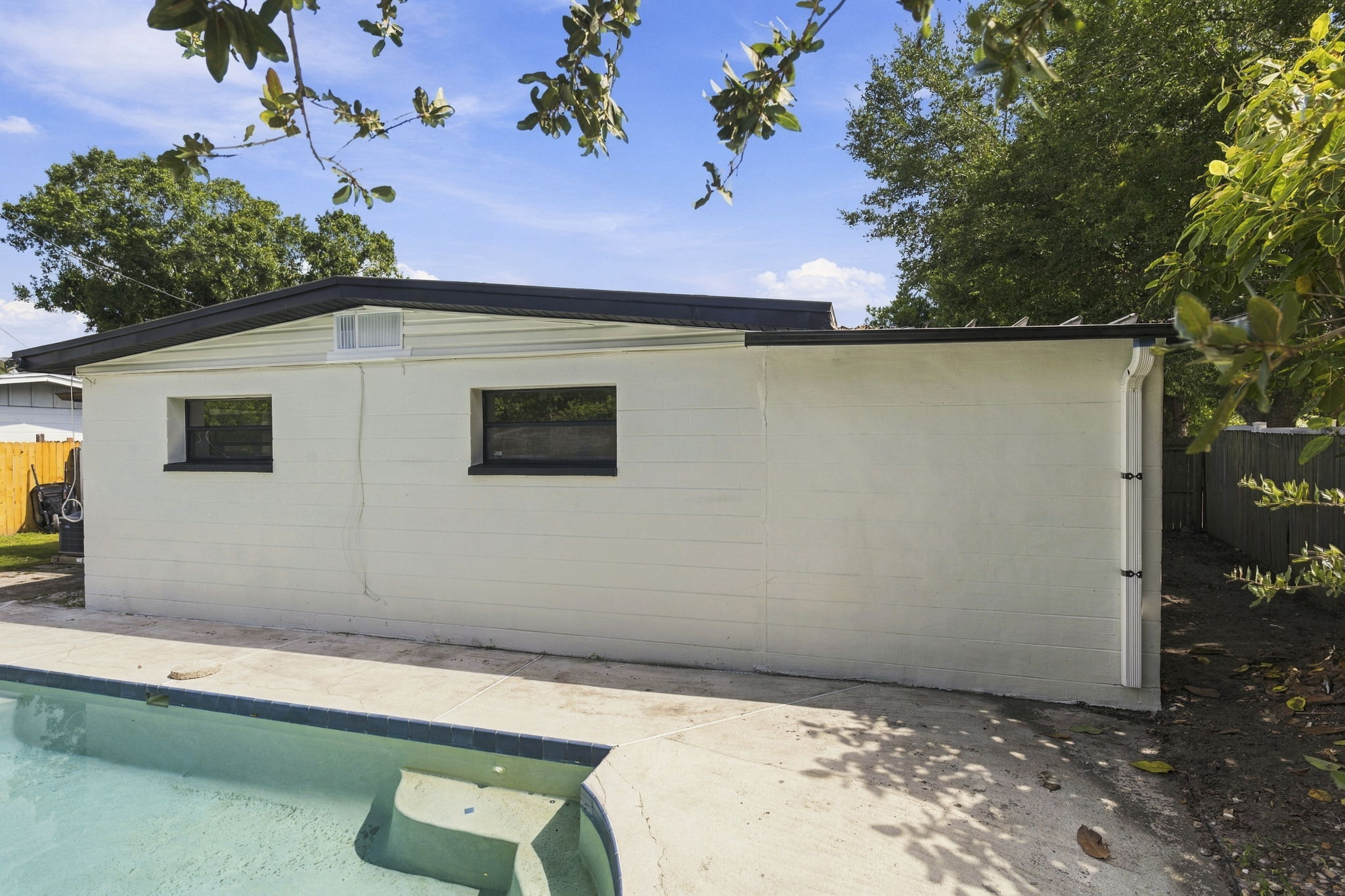 Rear Exteriors (7)