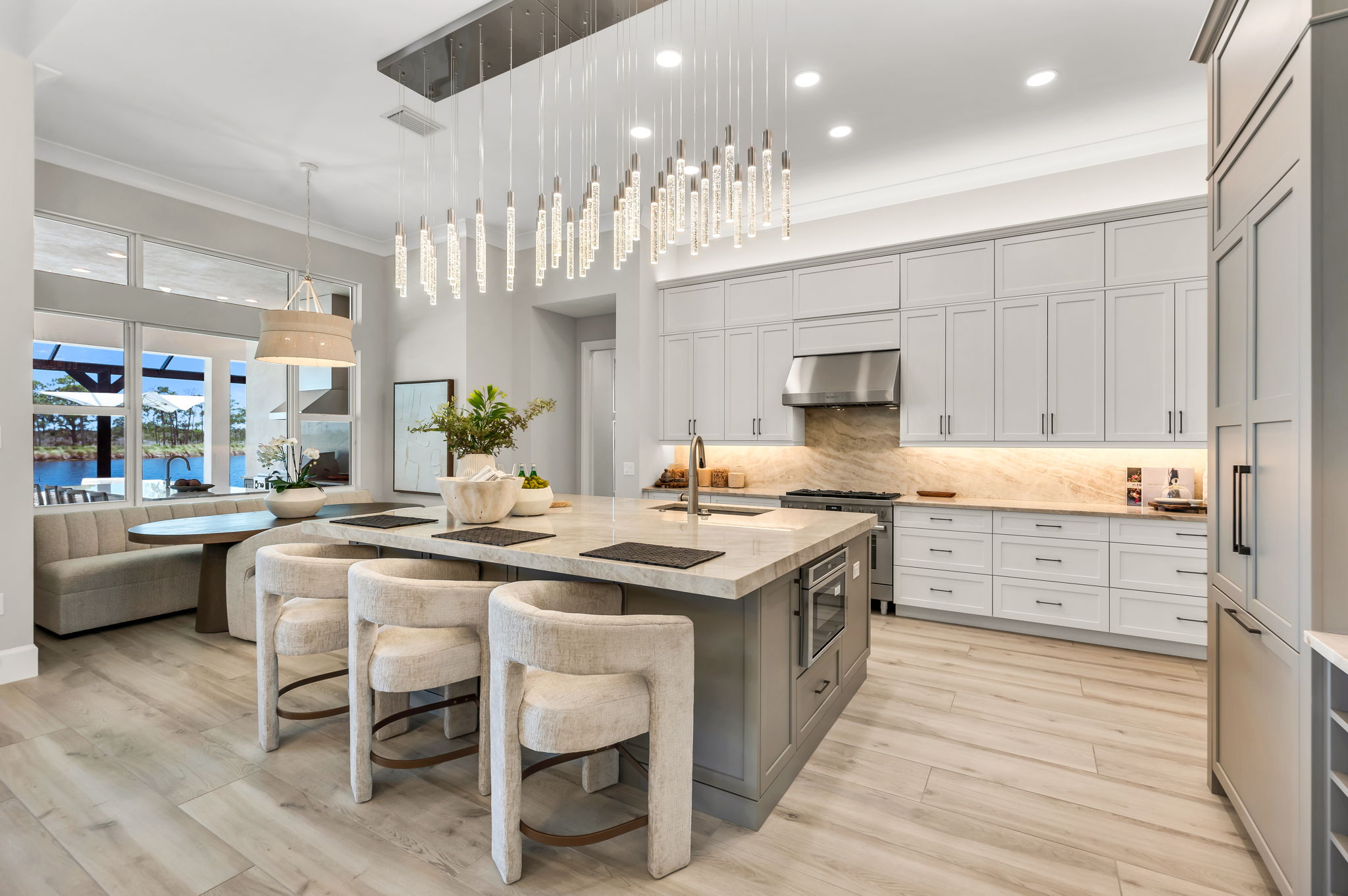 Breakfast Bar - Kitchen