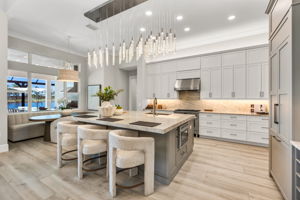 Breakfast Bar - Kitchen