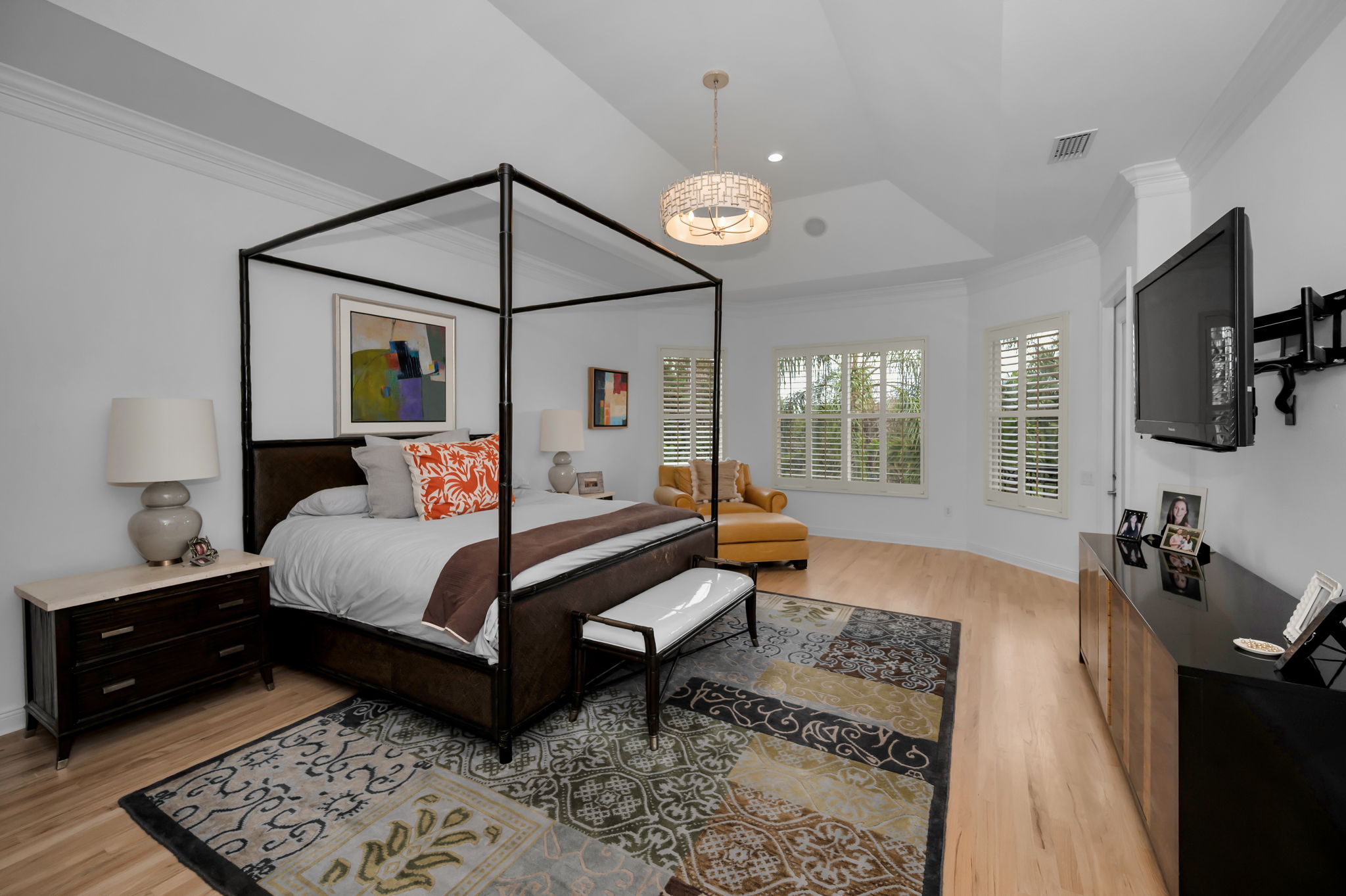 Upper Level Primary Bedroom1a