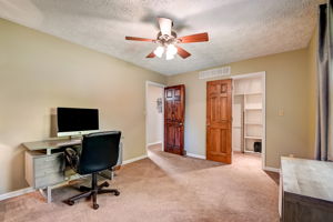 Lesley Ln-042