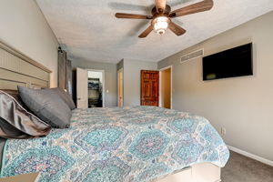 Lesley Ln-032